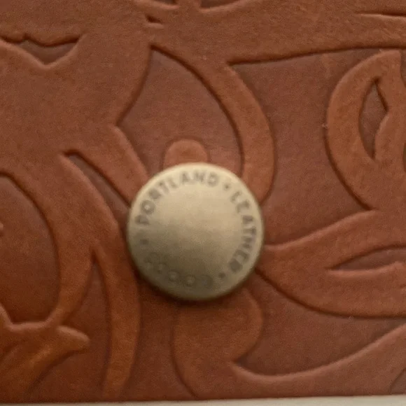 Portland Leather Goods Women’s Brown Leather Wallet NWOT - Picture 4 of 4